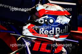 The helmet of Pierre Gasly (FRA) Scuderia Toro Rosso. 05.10.2018. Formula 1 World Championship, Rd 17, Japanese Grand Prix, Suzuka, Japan, Practice Day.