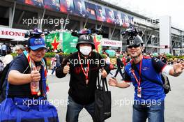 Scuderia Toro Rosso fans. 05.10.2018. Formula 1 World Championship, Rd 17, Japanese Grand Prix, Suzuka, Japan, Practice Day.