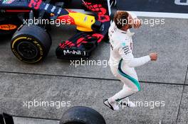 Race winner Lewis Hamilton (GBR) Mercedes AMG F1 W09 celebrates in parc ferme. 07.10.2018. Formula 1 World Championship, Rd 17, Japanese Grand Prix, Suzuka, Japan, Race Day.