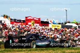 Valtteri Bottas (FIN) Mercedes AMG F1 W09. 07.10.2018. Formula 1 World Championship, Rd 17, Japanese Grand Prix, Suzuka, Japan, Race Day.
