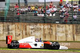Takuma Sato (JPN) in the 1991 McLaren MP4-6. 07.10.2018. Formula 1 World Championship, Rd 17, Japanese Grand Prix, Suzuka, Japan, Race Day.