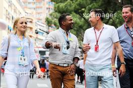  Alfonso Ribeiro (USA) Actor and his wife Angela Riberio (USA) and Will Buxton (GBR) F1 Digital Presenter on the grid. 27.05.2018. Formula 1 World Championship, Rd 6, Monaco Grand Prix, Monte Carlo, Monaco, Race Day.
