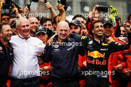 (L to R): Christian Horner (GBR) Red Bull Racing Team Principal celebrates with Dr Helmut Marko (AUT) Red Bull Motorsport Consultant; Adrian Newey (GBR) Red Bull Racing Chief Technical Officer; and race winner Daniel Ricciardo (AUS) Red Bull Racing. 27.05.2018. Formula 1 World Championship, Rd 6, Monaco Grand Prix, Monte Carlo, Monaco, Race Day.