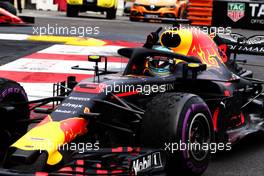 Race winner Daniel Ricciardo (AUS) Red Bull Racing RB14 celebrates at the end of the race. 27.05.2018. Formula 1 World Championship, Rd 6, Monaco Grand Prix, Monte Carlo, Monaco, Race Day.
