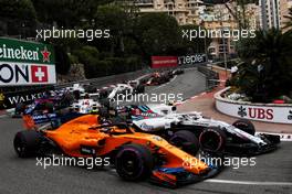 Stoffel Vandoorne (BEL) McLaren MCL33 and Sergey Sirotkin (RUS) Williams FW41 at the start of the race. 27.05.2018. Formula 1 World Championship, Rd 6, Monaco Grand Prix, Monte Carlo, Monaco, Race Day.