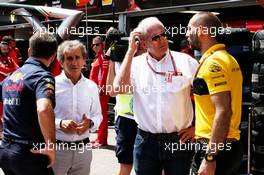 (L to R): Christian Horner (GBR) Red Bull Racing Team Principal with Alain Prost (FRA) Renault Sport F1 Team Special Advisor; Dr Helmut Marko (AUT) Red Bull Motorsport Consultant; and Cyril Abiteboul (FRA) Renault Sport F1 Managing Director. 26.05.2018. Formula 1 World Championship, Rd 6, Monaco Grand Prix, Monte Carlo, Monaco, Qualifying Day.