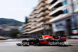 Daniel Ricciardo (AUS) Red Bull Racing RB14. 26.05.2018. Formula 1 World Championship, Rd 6, Monaco Grand Prix, Monte Carlo, Monaco, Qualifying Day.