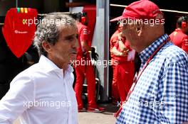 (L to R): Alain Prost (FRA) Renault Sport F1 Team Special Advisor with Niki Lauda (AUT) Mercedes Non-Executive Chairman. 26.05.2018. Formula 1 World Championship, Rd 6, Monaco Grand Prix, Monte Carlo, Monaco, Qualifying Day.