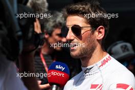 Romain Grosjean (FRA) Haas F1 Team with the media. 26.05.2018. Formula 1 World Championship, Rd 6, Monaco Grand Prix, Monte Carlo, Monaco, Qualifying Day.