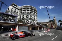 Daniel Ricciardo (AUS) Red Bull Racing RB14. 26.05.2018. Formula 1 World Championship, Rd 6, Monaco Grand Prix, Monte Carlo, Monaco, Qualifying Day.