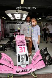 Alfonso Ribeiro (USA) Actor and his wife Angela Unkrich (USA) with the Sahara Force India F1 Team. 27.05.2018. Formula 1 World Championship, Rd 6, Monaco Grand Prix, Monte Carlo, Monaco, Race Day.