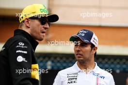 (L to R): Nico Hulkenberg (GER) Renault Sport F1 Team with Sergio Perez (MEX) Sahara Force India F1 on the drivers parade. 27.05.2018. Formula 1 World Championship, Rd 6, Monaco Grand Prix, Monte Carlo, Monaco, Race Day.