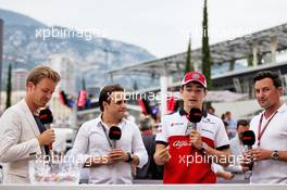 (L to R): Nico Rosberg (GER) with Felipe Massa (BRA) Williams; Charles Leclerc (MON) Sauber F1 Team; and Will Buxton (GBR) F1 Digital Presenter. 27.05.2018. Formula 1 World Championship, Rd 6, Monaco Grand Prix, Monte Carlo, Monaco, Race Day.