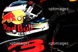 The helmet of Daniel Ricciardo (AUS) Red Bull Racing RB14. 24.05.2018. Formula 1 World Championship, Rd 6, Monaco Grand Prix, Monte Carlo, Monaco, Practice Day.