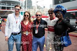 Jacky Ickx (BEL) and Charles Leclerc (MON) Sauber F1 Team. 24.05.2018. Formula 1 World Championship, Rd 6, Monaco Grand Prix, Monte Carlo, Monaco, Practice Day.