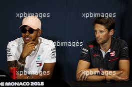 (L to R): Lewis Hamilton (GBR) Mercedes AMG F1 and Romain Grosjean (FRA) Haas F1 Team in the FIA Press Conference. 23.05.2018. Formula 1 World Championship, Rd 6, Monaco Grand Prix, Monte Carlo, Monaco, Preparation Day.