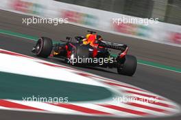 Daniel Ricciardo (AUS) Red Bull Racing  26.10.2018. Formula 1 World Championship, Rd 19, Mexican Grand Prix, Mexico City, Mexico, Practice Day.