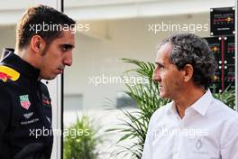 (L to R): Sebastien Buemi (SUI) Red Bull Racing Reserve Driver with Alain Prost (FRA) Renault Sport F1 Team Special Advisor. 26.10.2018. Formula 1 World Championship, Rd 19, Mexican Grand Prix, Mexico City, Mexico, Practice Day.