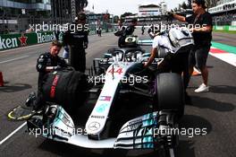 Lewis Hamilton (GBR) Mercedes AMG F1 W09 on the grid. 28.10.2018. Formula 1 World Championship, Rd 19, Mexican Grand Prix, Mexico City, Mexico, Race Day.