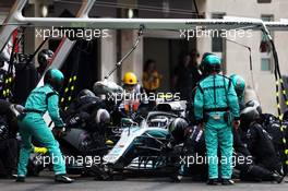 Valtteri Bottas (FIN) Mercedes AMG F1 W09 makes a pit stop. 28.10.2018. Formula 1 World Championship, Rd 19, Mexican Grand Prix, Mexico City, Mexico, Race Day.