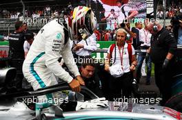 Lewis Hamilton (GBR) Mercedes AMG F1 W09 on the grid. 28.10.2018. Formula 1 World Championship, Rd 19, Mexican Grand Prix, Mexico City, Mexico, Race Day.