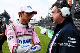 Esteban Ocon (FRA) Racing Point Force India F1 Team with Bradley Joyce (GBR) Racing Point Force India F1 Race Engineer on the grid. 28.10.2018. Formula 1 World Championship, Rd 19, Mexican Grand Prix, Mexico City, Mexico, Race Day.