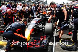 Daniel Ricciardo (AUS) Red Bull Racing RB14 on the grid. 28.10.2018. Formula 1 World Championship, Rd 19, Mexican Grand Prix, Mexico City, Mexico, Race Day.