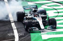 Lewis Hamilton (GBR) Mercedes AMG F1 W09 celebrates winning the World Championship. 28.10.2018. Formula 1 World Championship, Rd 19, Mexican Grand Prix, Mexico City, Mexico, Race Day.