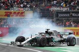 Lewis Hamilton (GBR) Mercedes AMG F1 W09 celebrates his 5th World Championship. 28.10.2018. Formula 1 World Championship, Rd 19, Mexican Grand Prix, Mexico City, Mexico, Race Day.