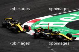 Carlos Sainz Jr (ESP) Renault Sport F1 Team RS18 leads team mate Nico Hulkenberg (GER) Renault Sport F1 Team RS18. 28.10.2018. Formula 1 World Championship, Rd 19, Mexican Grand Prix, Mexico City, Mexico, Race Day.