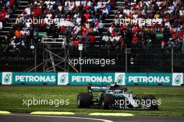 Valtteri Bottas (FIN) Mercedes AMG F1 W09 runs wide. 28.10.2018. Formula 1 World Championship, Rd 19, Mexican Grand Prix, Mexico City, Mexico, Race Day.