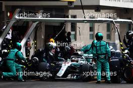Lewis Hamilton (GBR) Mercedes AMG F1 W09 makes a pit stop. 28.10.2018. Formula 1 World Championship, Rd 19, Mexican Grand Prix, Mexico City, Mexico, Race Day.