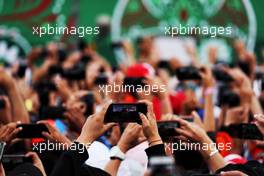 Fans at the podium. 28.10.2018. Formula 1 World Championship, Rd 19, Mexican Grand Prix, Mexico City, Mexico, Race Day.