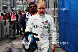 Valtteri Bottas (FIN) Mercedes AMG F1 stopped in the third practice session. 27.10.2018. Formula 1 World Championship, Rd 19, Mexican Grand Prix, Mexico City, Mexico, Qualifying Day.