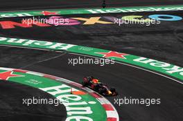 Daniel Ricciardo (AUS) Red Bull Racing RB14. 27.10.2018. Formula 1 World Championship, Rd 19, Mexican Grand Prix, Mexico City, Mexico, Qualifying Day.