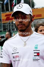 Lewis Hamilton (GBR) Mercedes AMG F1 on the drivers parade. 28.10.2018. Formula 1 World Championship, Rd 19, Mexican Grand Prix, Mexico City, Mexico, Race Day.