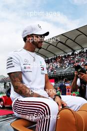 Lewis Hamilton (GBR) Mercedes AMG F1 on the drivers parade. 28.10.2018. Formula 1 World Championship, Rd 19, Mexican Grand Prix, Mexico City, Mexico, Race Day.