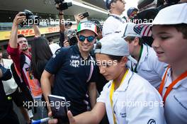 Sergio Perez (MEX) Racing Point Force India F1 Team signs autographs for the fans. 25.10.2018. Formula 1 World Championship, Rd 19, Mexican Grand Prix, Mexico City, Mexico, Preparation Day.