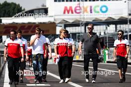 Marcus Ericsson (SWE) Sauber F1 Team walks the circuit with the team. 25.10.2018. Formula 1 World Championship, Rd 19, Mexican Grand Prix, Mexico City, Mexico, Preparation Day.