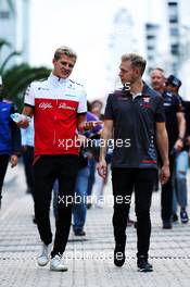 (L to R): Marcus Ericsson (SWE) Sauber F1 Team with Kevin Magnussen (DEN) Haas F1 Team. 28.09.2018. Formula 1 World Championship, Rd 16, Russian Grand Prix, Sochi Autodrom, Sochi, Russia, Practice Day.