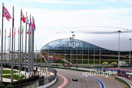 Nico Hulkenberg (GER) Renault Sport F1 Team RS18. 28.09.2018. Formula 1 World Championship, Rd 16, Russian Grand Prix, Sochi Autodrom, Sochi, Russia, Practice Day.