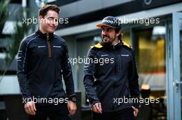 (L to R): Stoffel Vandoorne (BEL) McLaren with Fernando Alonso (ESP) McLaren. 28.09.2018. Formula 1 World Championship, Rd 16, Russian Grand Prix, Sochi Autodrom, Sochi, Russia, Practice Day.