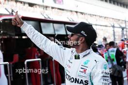 Lewis Hamilton (GBR) Mercedes AMG F1 in qualifying parc ferme. 29.09.2018. Formula 1 World Championship, Rd 16, Russian Grand Prix, Sochi Autodrom, Sochi, Russia, Qualifying Day.