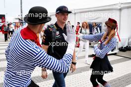 Max Verstappen (NLD) Red Bull Racing on his 21st birthday. 30.09.2018. Formula 1 World Championship, Rd 16, Russian Grand Prix, Sochi Autodrom, Sochi, Russia, Race Day.