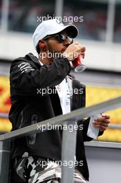 Lewis Hamilton (GBR) Mercedes AMG F1 on the drivers parade. 30.09.2018. Formula 1 World Championship, Rd 16, Russian Grand Prix, Sochi Autodrom, Sochi, Russia, Race Day.