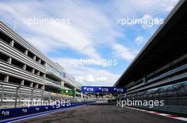 Circuit atmosphere - start / finish straight. 27.09.2018. Formula 1 World Championship, Rd 16, Russian Grand Prix, Sochi Autodrom, Sochi, Russia, Preparation Day.