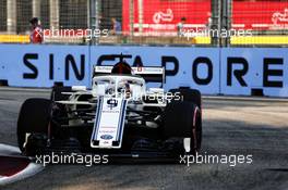 Marcus Ericsson (SWE) Sauber C37. 14.09.2018. Formula 1 World Championship, Rd 15, Singapore Grand Prix, Marina Bay Street Circuit, Singapore, Practice Day.