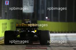Carlos Sainz Jr (ESP) Renault F1 Team  14.09.2018. Formula 1 World Championship, Rd 15, Singapore Grand Prix, Marina Bay Street Circuit, Singapore, Practice Day.