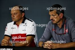 (L to R): Frederic Vasseur (FRA) Sauber F1 Team, Team Principal and Guenther Steiner (ITA) Haas F1 Team Prinicipal in the FIA Press Conference. 14.09.2018. Formula 1 World Championship, Rd 15, Singapore Grand Prix, Marina Bay Street Circuit, Singapore, Practice Day.
