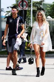 Esteban Ocon (FRA) Racing Point Force India F1 Team with his girlfriend Elena Berri. 14.09.2018. Formula 1 World Championship, Rd 15, Singapore Grand Prix, Marina Bay Street Circuit, Singapore, Practice Day.